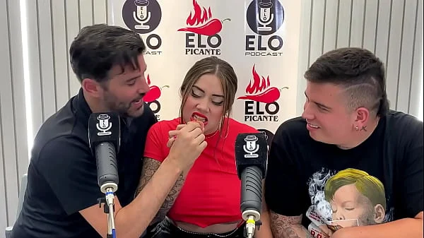 Entrevista con Elo Podcast termina en una mamada y mucho cum - Sara Blonde - Elo Picante