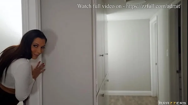 Lending A Horny Hand - Rachel Starr / Brazzers  / stream full from https://zzfull.com/admit