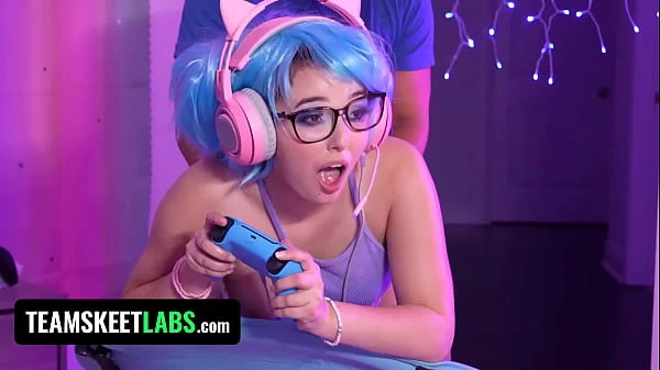 Gamer Girls Leana Lovings & Krissy Knight Get Their Juicy Pussies Fucked While Playing - TeamSkeet