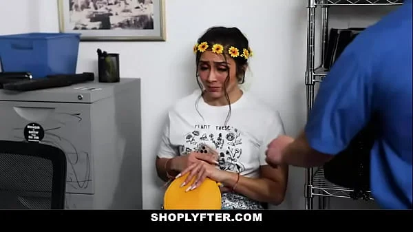 Case No. 7906111 - Lilly Hall - FULL SCENE on http://ShoplyfterXXX.com