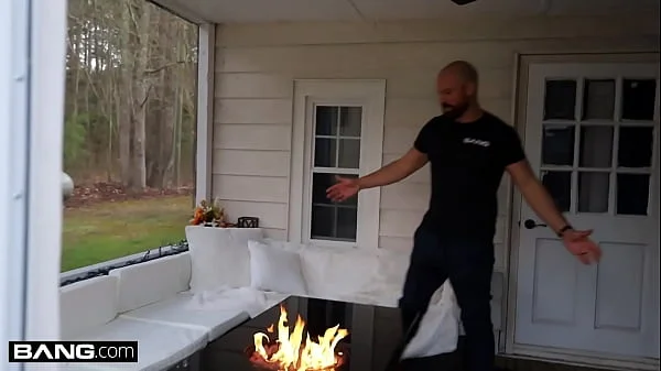 Bang Surprise - Busty Blonde Babe Bailey Brooke Got Her Pussy Stretched By Sean Lawless