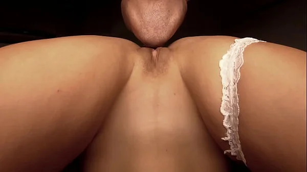 Maid gets very wet cunnilingus
