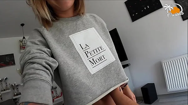 Cheating wife gives blowjob to gardener