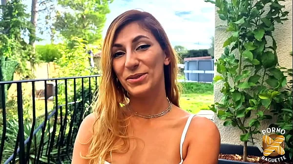 Stella, l'infirmière française très coquine