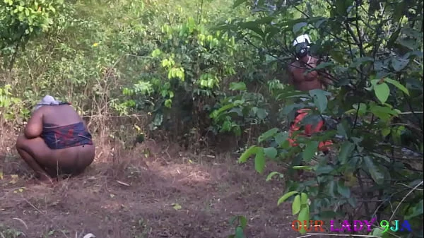 Hardcore Bbw Outdoor Sex standing in bush with BBC