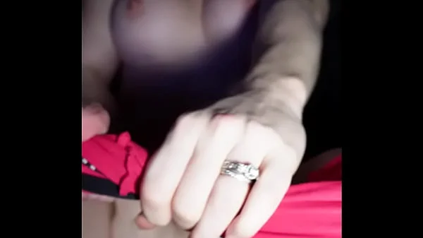 Fit MILF gets fucked in car after gym