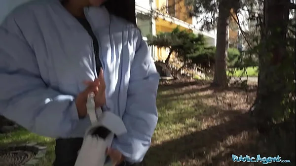 Public Agent Her bubble butt bounces on his cock like a pumped up basketball