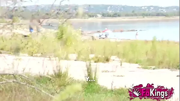 Briseida makes a little outdoor rookie hunt. Will you be in luck to fuck her?