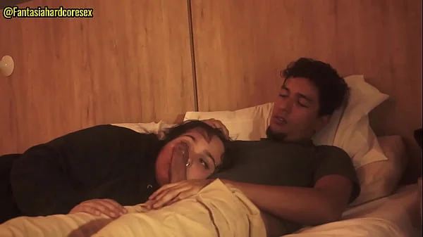 Mi hermanastra se traga mi pene despues de ver una peli casi nos descubren FANTASIAHARDCORESEX