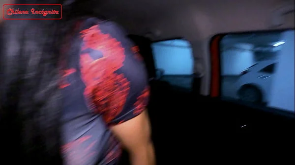 Me follan en el estacionamiento y obtengo rico crempie - Publico