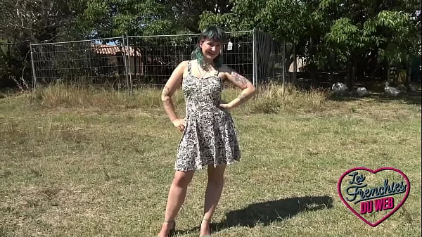 Khala, une coquine à la chatte serrée