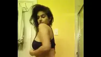 Desi girl masturbating