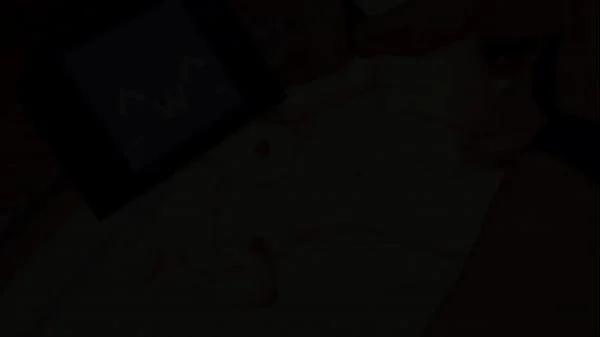 Intenta no correrse en Tv Woman pero falla (Hentai) (Sin censura)