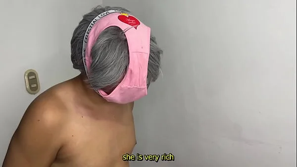 Mi Linda Hijastra Inocente me Excita Aprovecharme de Ella Cuando la Siento en mis Piernas