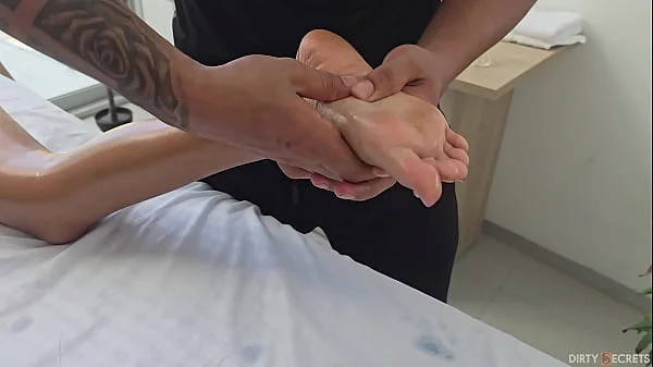 I GO TO A SPA TO GET A MASSAGE AND END UP FUCKING THE MASSEUSE