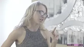 Elsa Jean and Alix fynx threesome