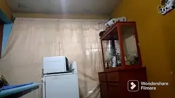 Pido ayuda para mover un mueble