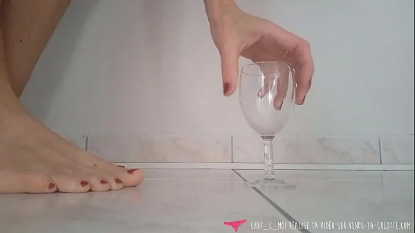 Vends-ta-culotte - Compilation uro d'une MILF française amateure - Chut c moi