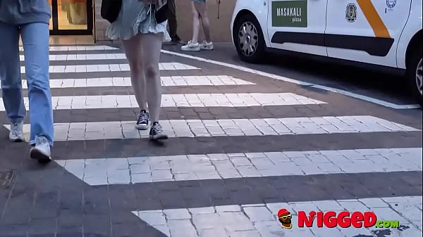 Busty Pandora Vicius and her ultimate challenge: Will you seduce a random guy in the street?