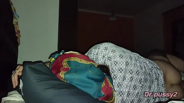 DR PUSSY2 - Homem branco tatuado de pau grande fode empregada africana e deixa o cu dela a escorrer muito esperma