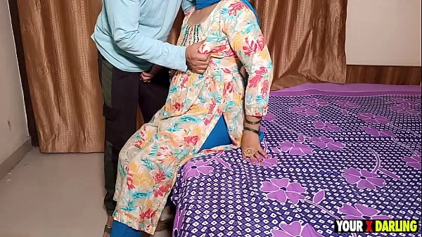 Saggi Mausi Ko Porn Video Dikha Ke Pel Diya Londe Ne Sahi Khel Gaya