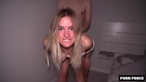 SUBMISSIVE TEEN AND FUCKED - She Likes It Kinky