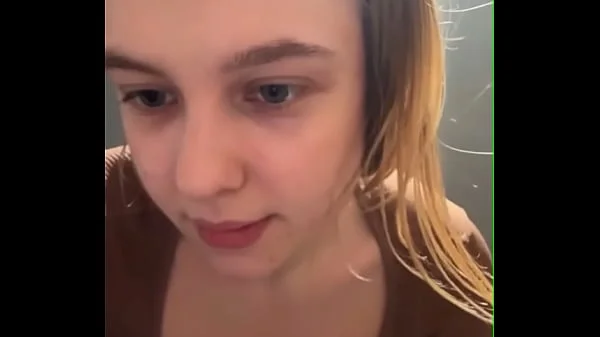 Crazy public squirting in the gym