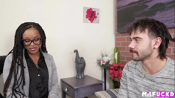 Psychologist gets fucked by patient in her office