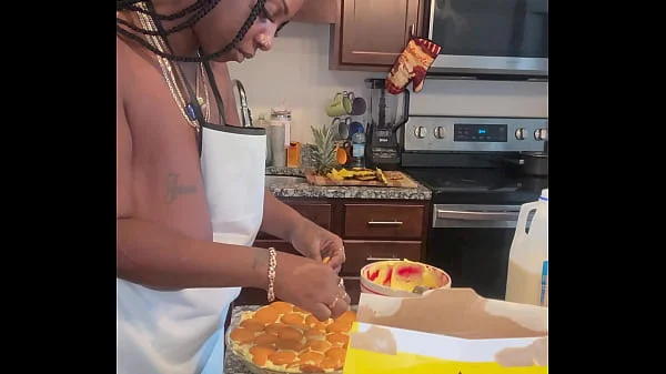 Making banana pudding