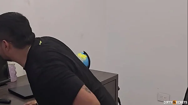 I FUCK MY BOSS'S STEPDAUGHTER BEHIND HIS BACK