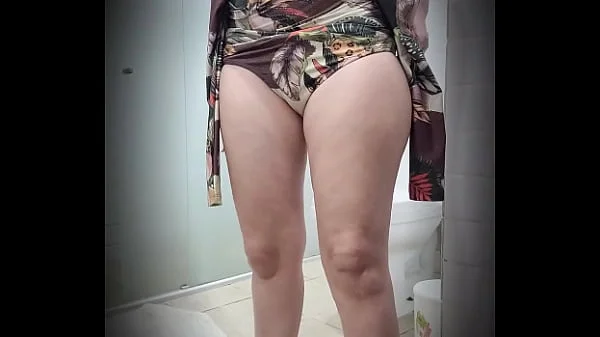 Hidden Cam Catches Naughty MILF Masturbating in Airbnb Bathroom – Real Voyeur Footage! (Part 1)