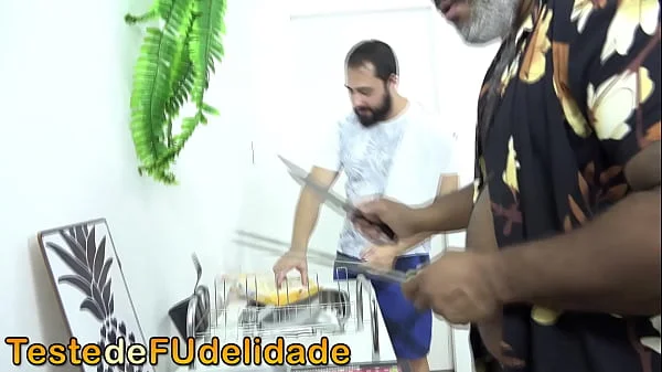 Traição no Carnaval entre amigos