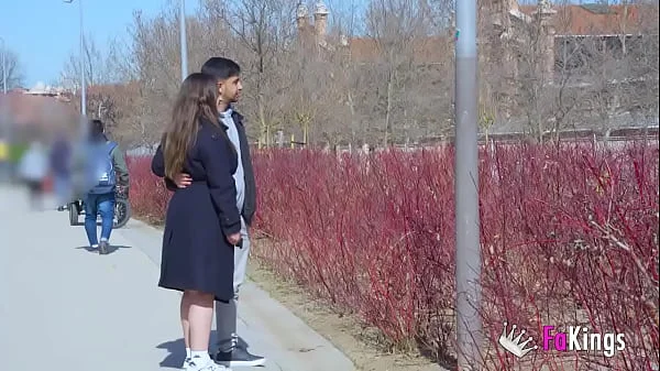 Marta Villalobos goes hunting for Madrid Rio. Are you Juanjo? I need to fuck!