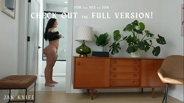 BIG BOOTY roommate swallows my dick with her ASS AND THROAT - Roxanne Roselle