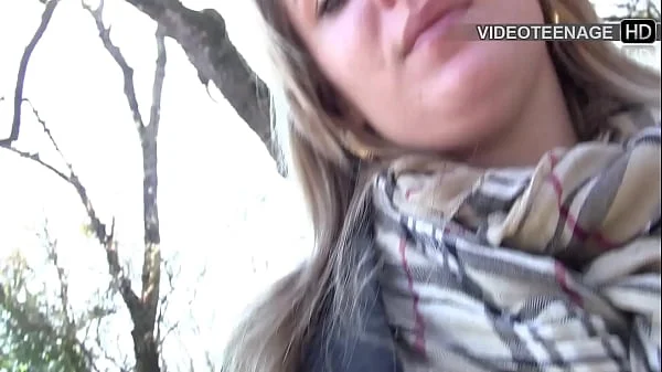 19 year blonde Jess does her first porn casting