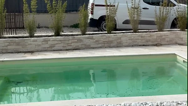 MILF française baisée par 2 ouvriers – double faciale!