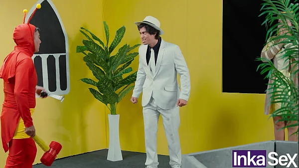 El Pichulin Colorado se folla a Colombiana culona y le mete su chipote chillón.