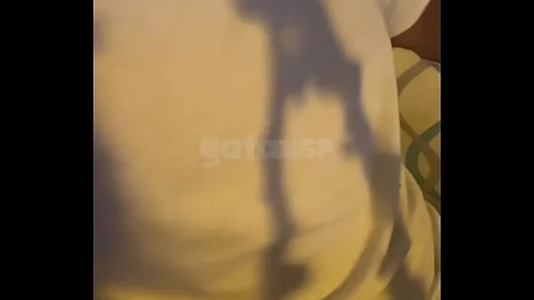 Saí com um gatinho sem o corno em um barzinho na minha cidade, aprontamos no bar, fizemos um dogging safado depois levei-o pra minha casa | COMPLETO NO RED