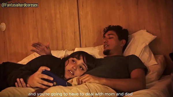 No puedo dejar de tocarme y tuve que poner mi pene en la boca de mi hermanastra (por poco nos descubren)