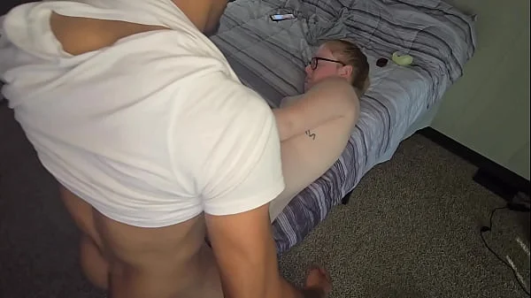 Snow bunny struggles with BBC bareback so the Jungle bunny finishes her on her side (PART-1)