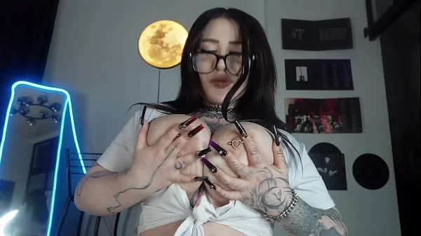 My Hot Girlfriend With Big Tits Begged To Fuck Her Hard