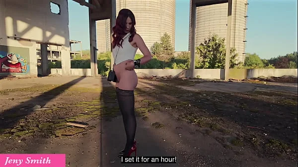 Jeny Smith caught in public place naked and locked