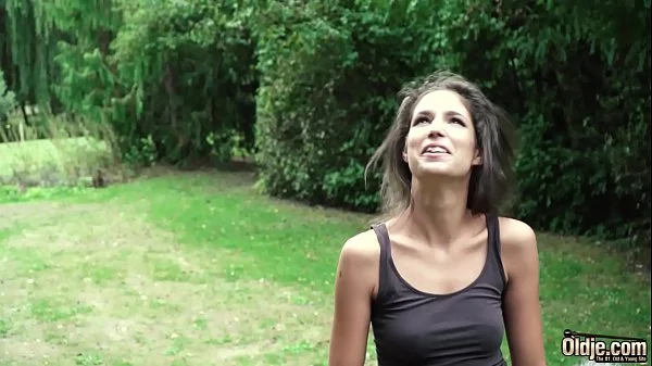 grandpa fucks 18 year old girl moans with pleasure and swallows