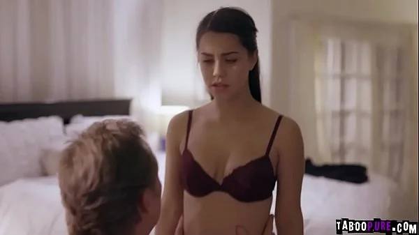 Bruntte Alina Lopez gobbles a mature cock!