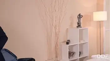 Hotel room hardcore XXX cowgirl rides make Valentina Ricci scream for more