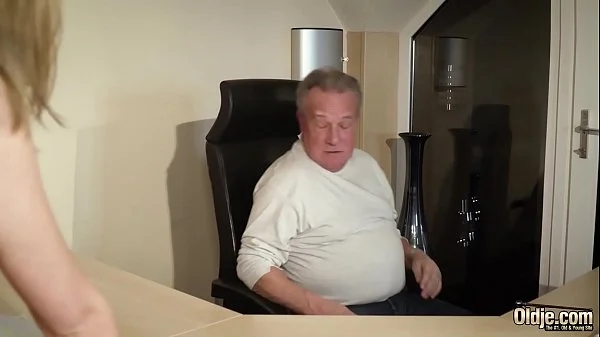 Old vs babe takes facial cumshot and swallows cum after having hardcore sex with old man because she was horny and her pussy wanted his dick