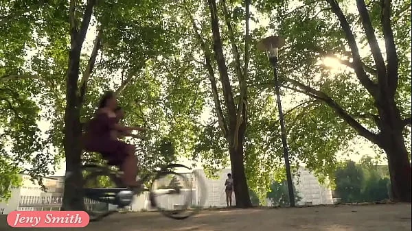 Jeny Smith walks the streets naked with only painted pants. Shocking footage