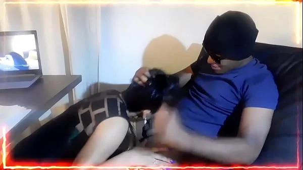 FUI  DE MI  AMIGA LAURA (DIOSA),Y CREO QUE YO TENDRIA QUE HABER SIDO  LOCUTORA ,POR LO QUE  ME GUSTA  LO NEGRO  DEL MICROFONO..., SI ESTE  NEGRO  FUERA EL MICROFONO YO TRABAJO  24 X 24 A FULL ,COMO  ME GUSTA LA PIJA  DEL NEGRO !!, DIGO ... EL MICROFONO ..