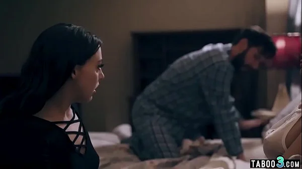 Babe has threesome sex with man and silicone love doll