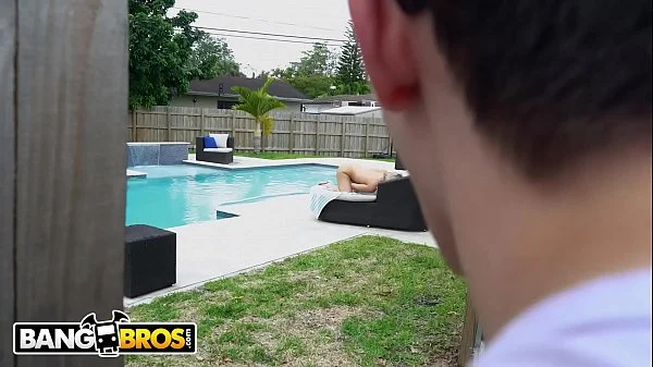BANGBROS - PAWG Rharri Rhound Gets Spied On Masturbating By The Pool